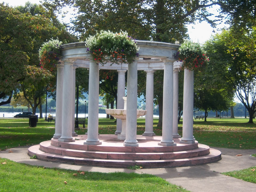 Kerr Memorial